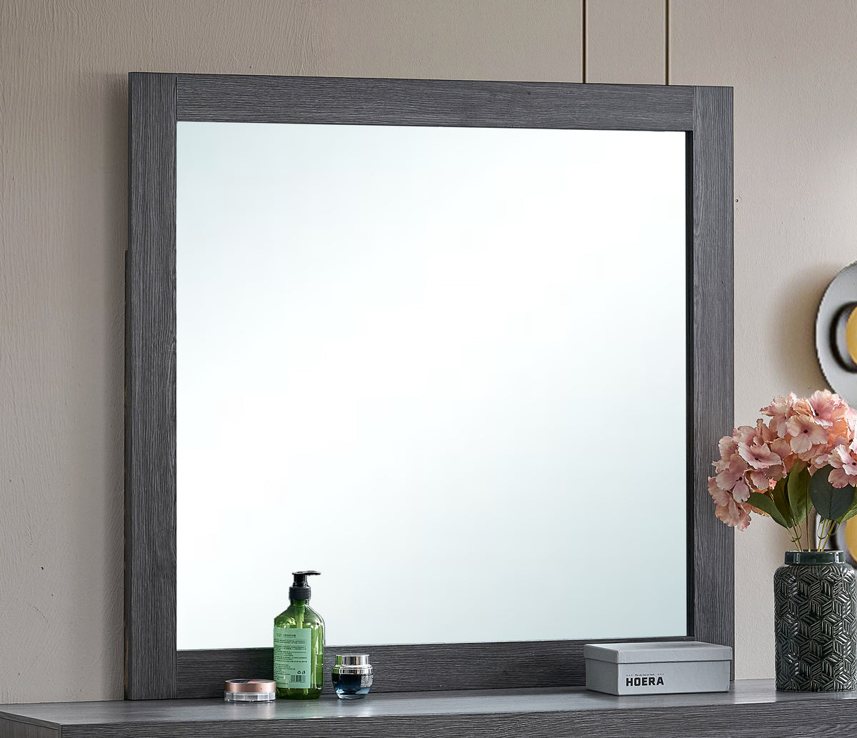 Plano Mirror