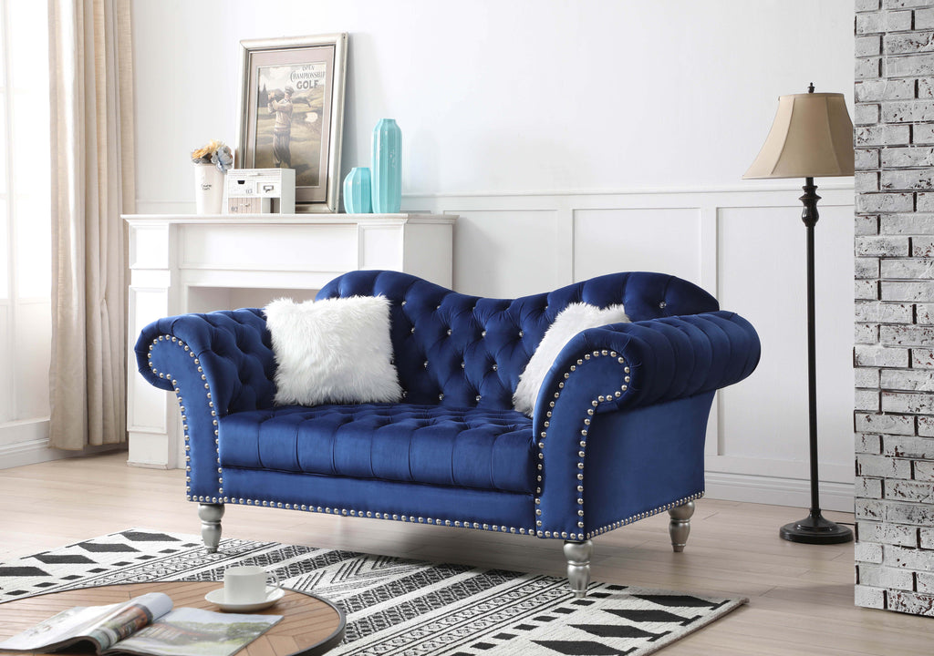 Wilshire Loveseat