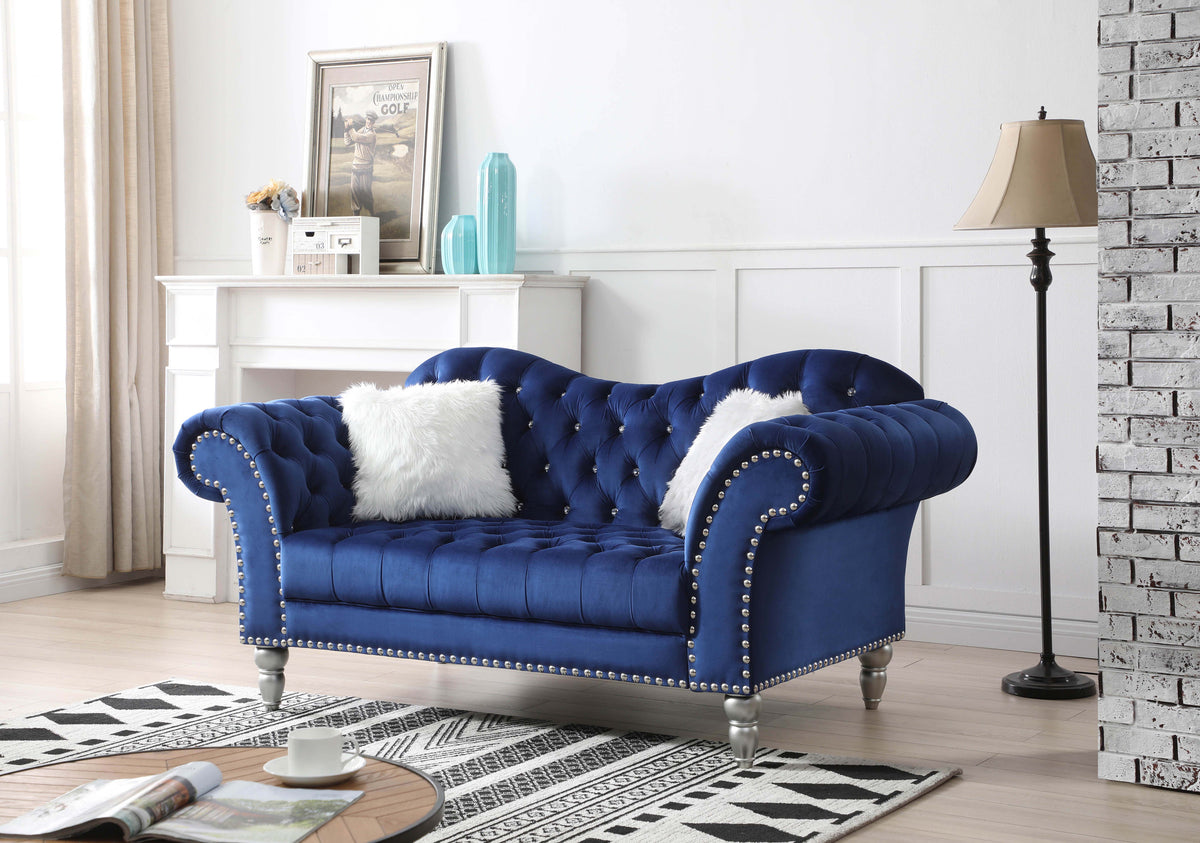 Wilshire Loveseat
