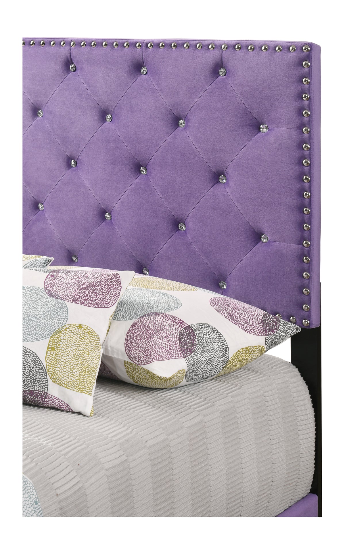 Suffolk Upholstered Bed