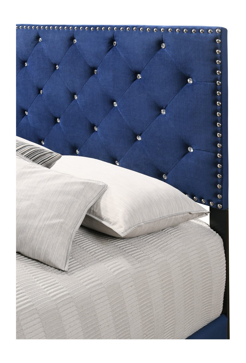 Suffolk Upholstered Bed