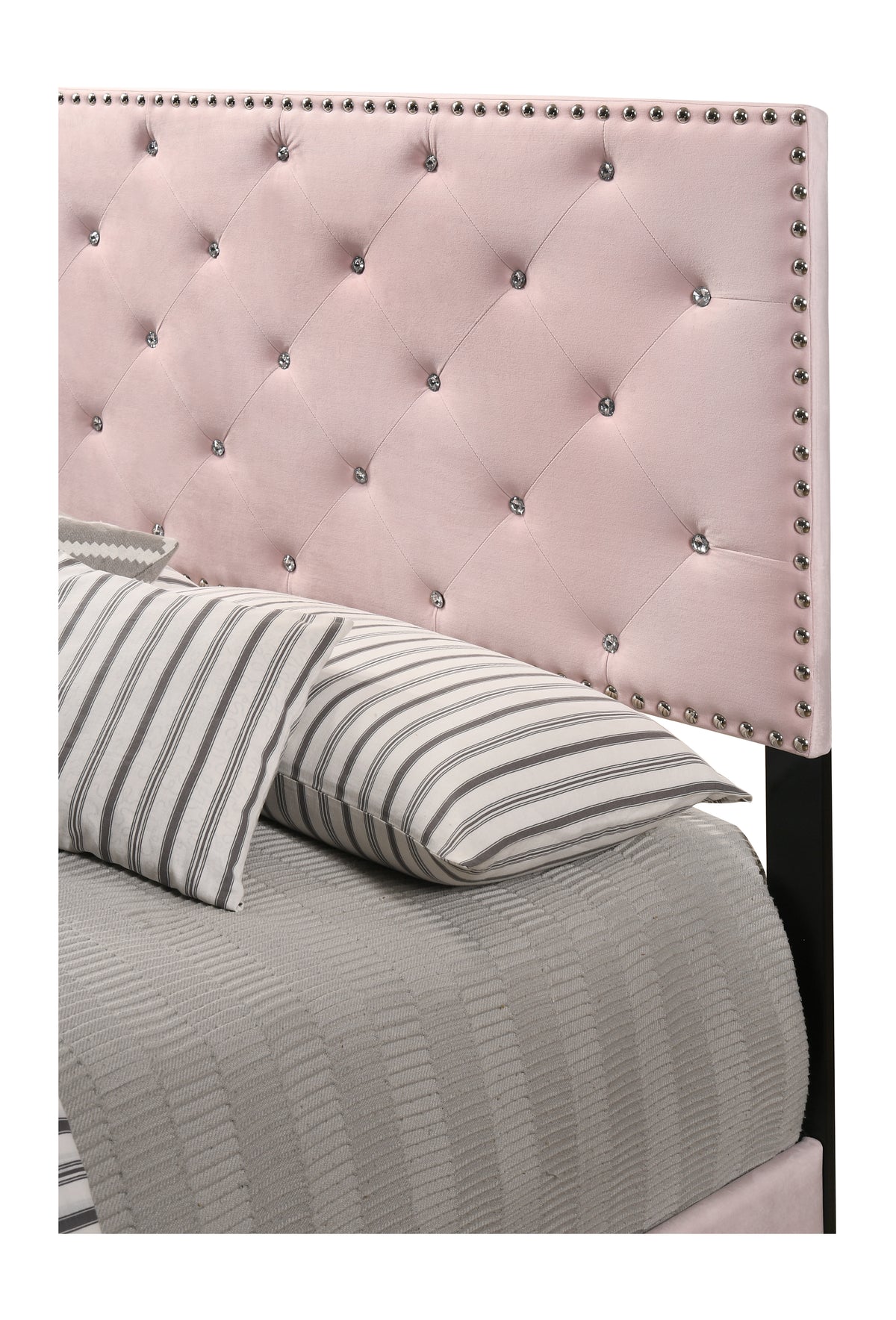 Suffolk Upholstered Bed