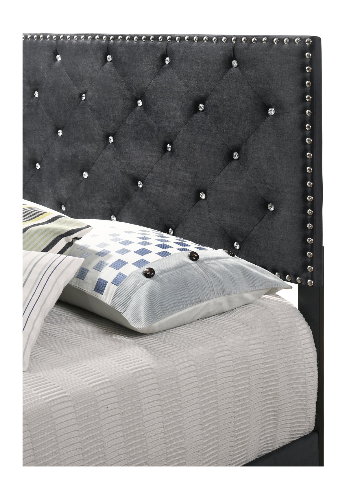 Suffolk Upholstered Bed