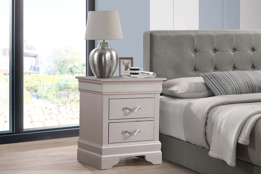 Lorana Bedroom Collection