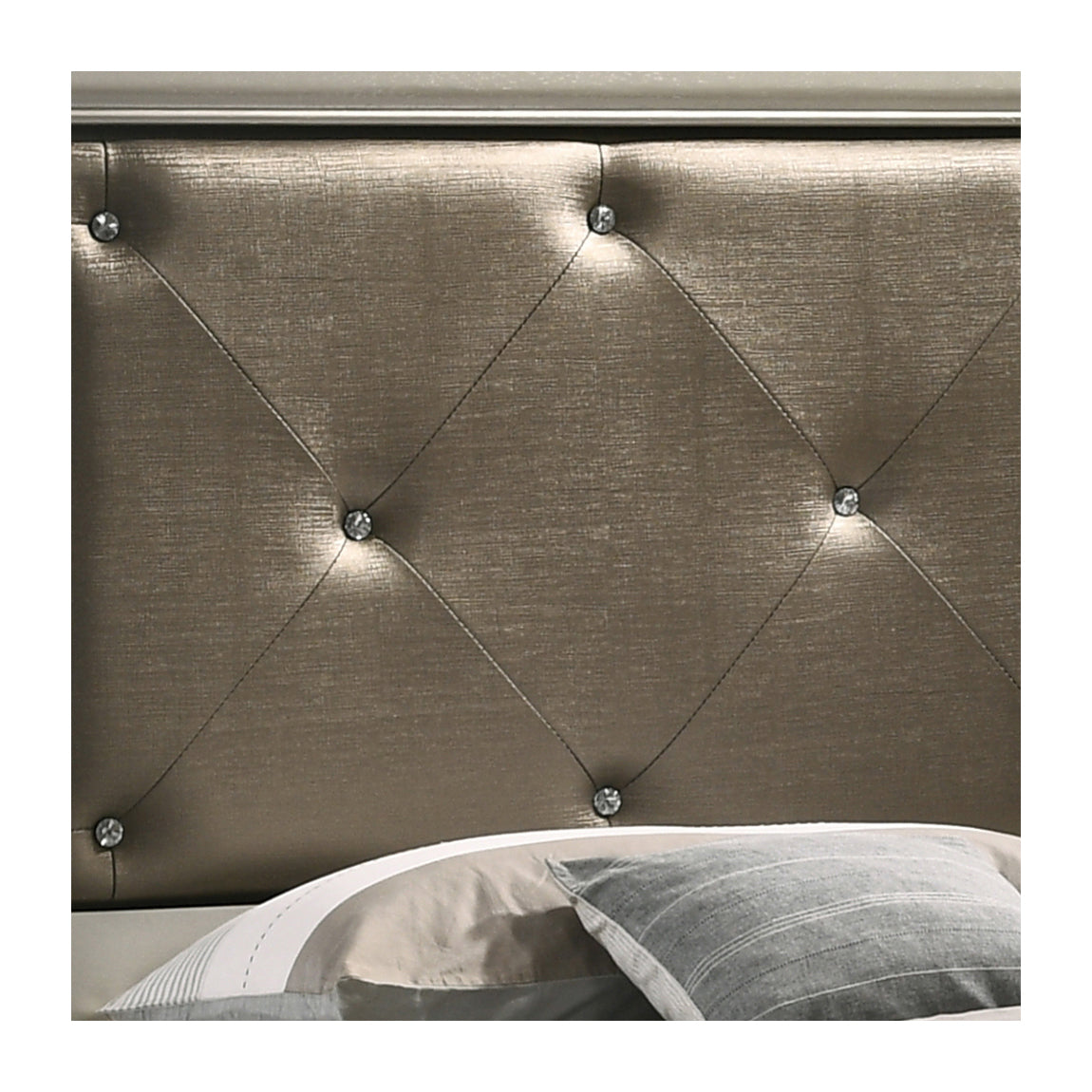 Lorana Bedroom Collection