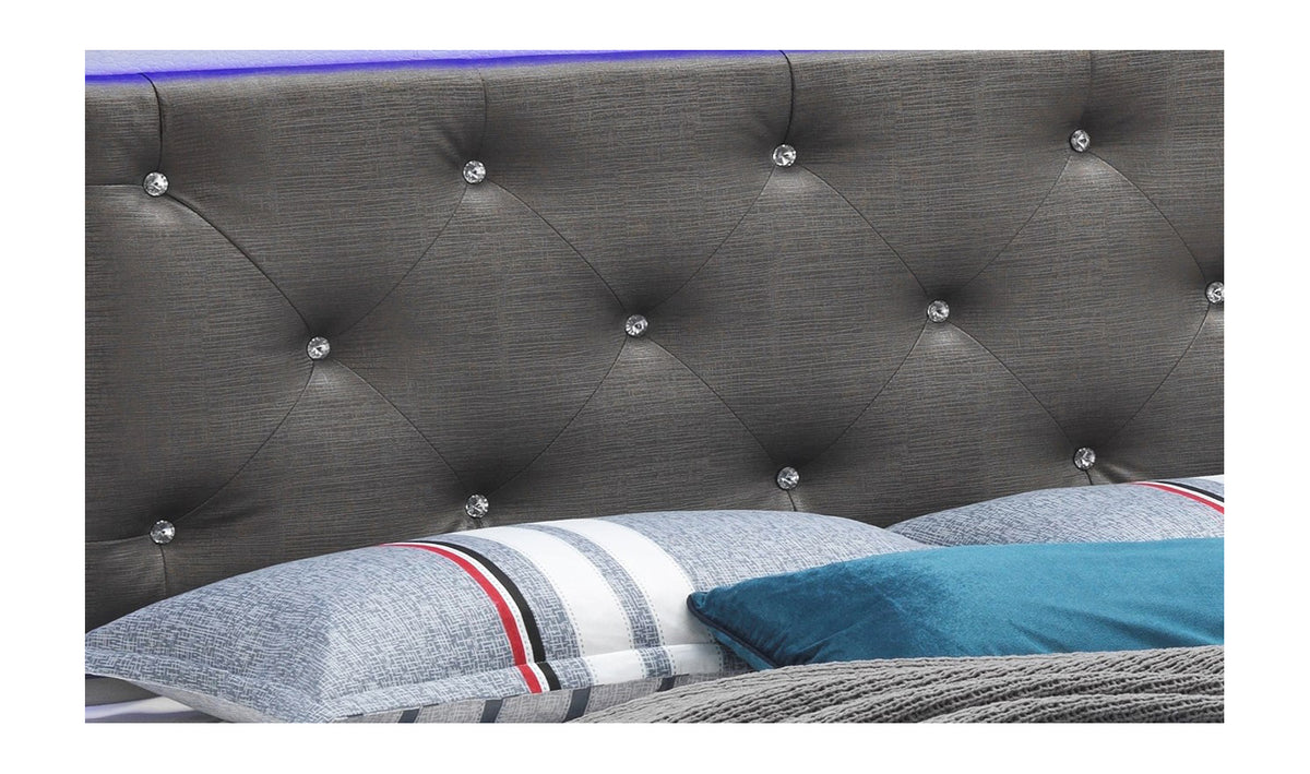 Lorana Bedroom Collection