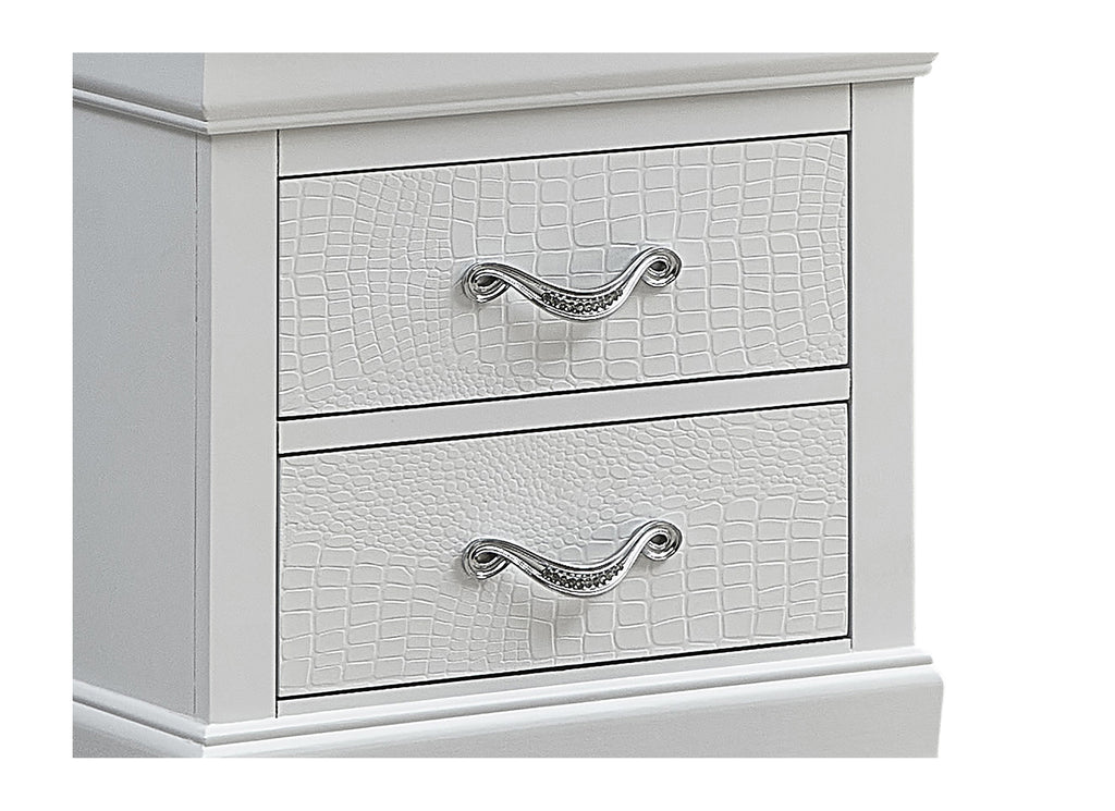 Lorana Bedroom Collection