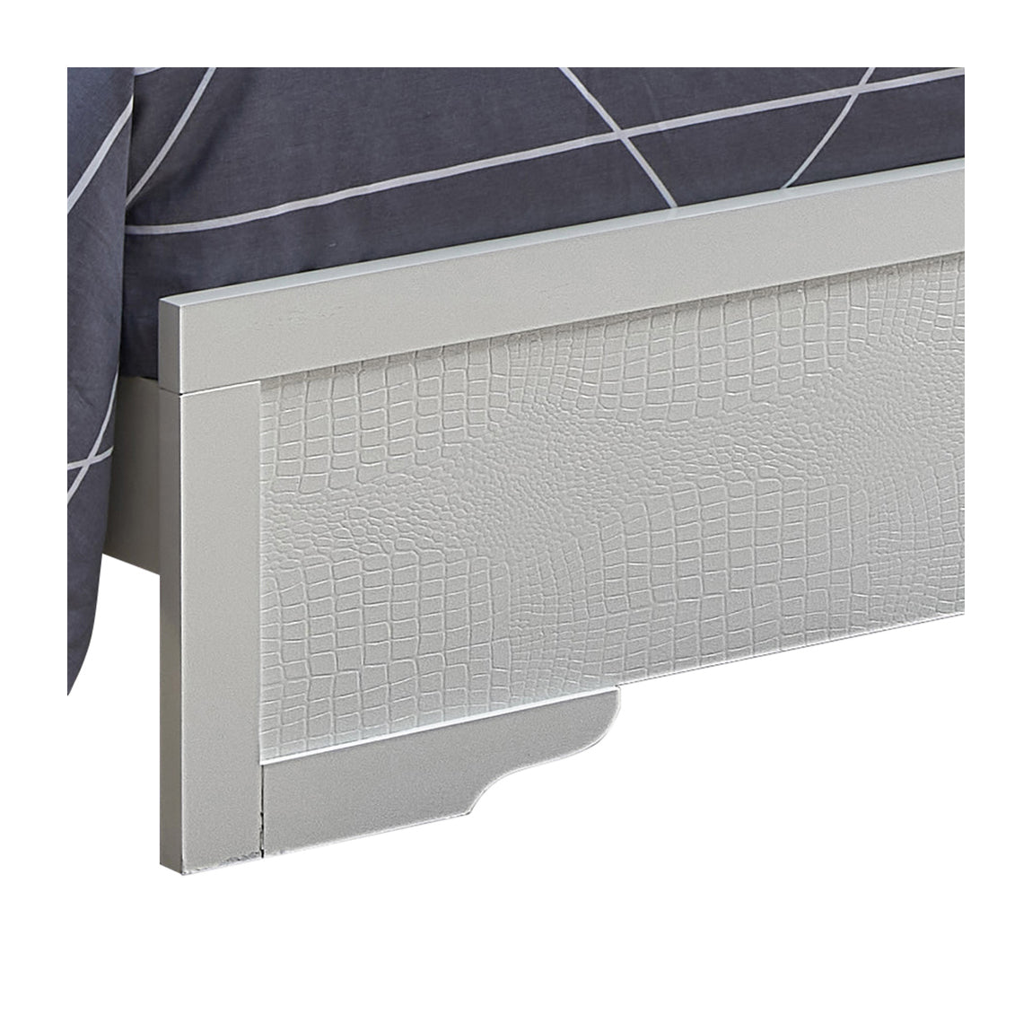 Lorana Bedroom Collection