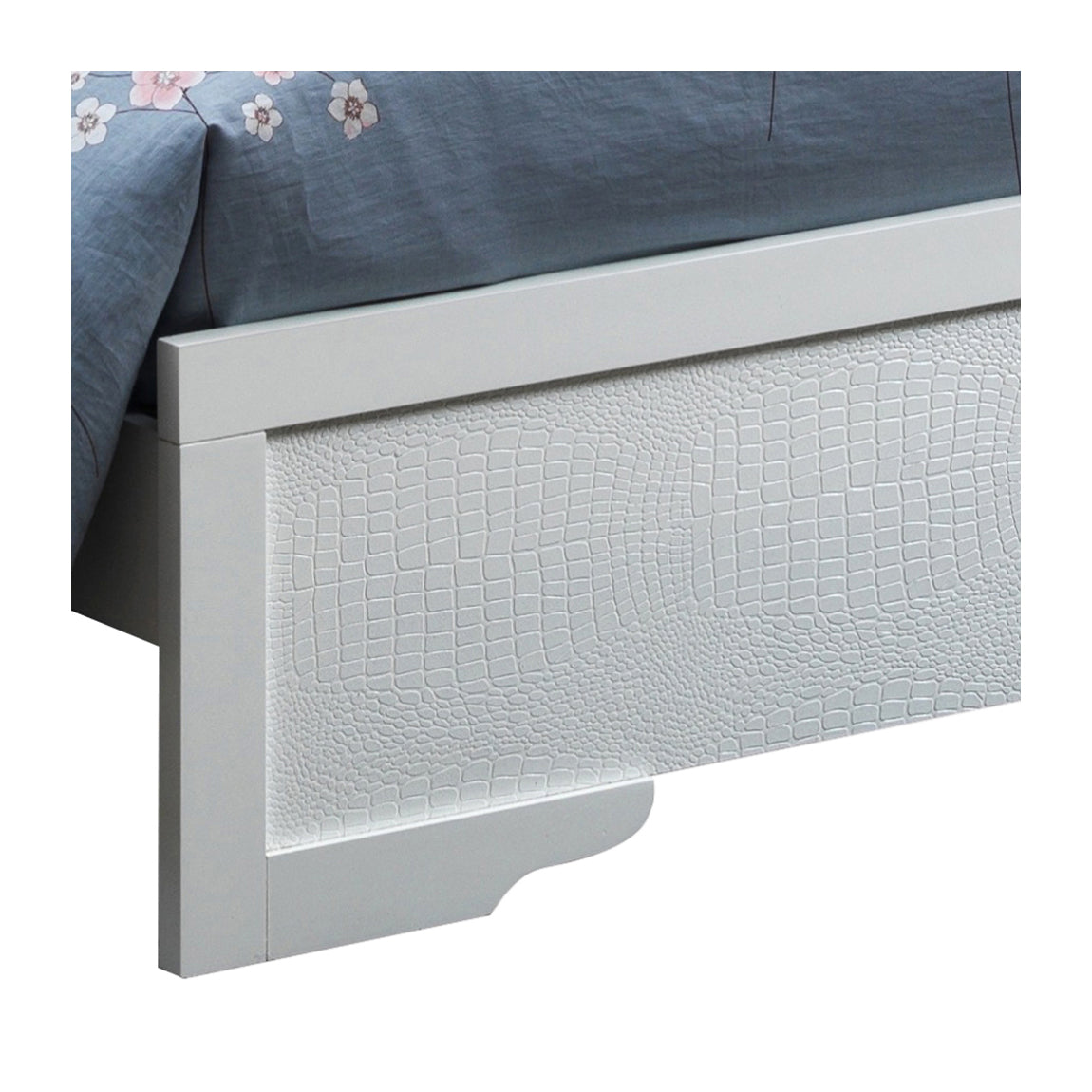 Lorana Bedroom Collection
