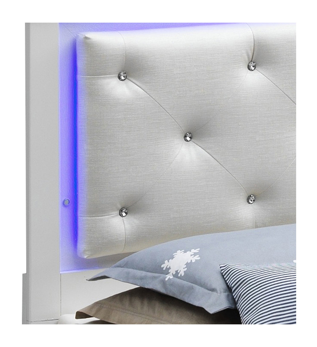 Lorana Bedroom Collection