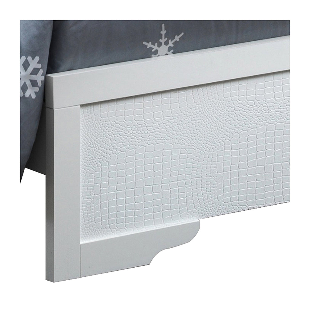 Lorana Bed