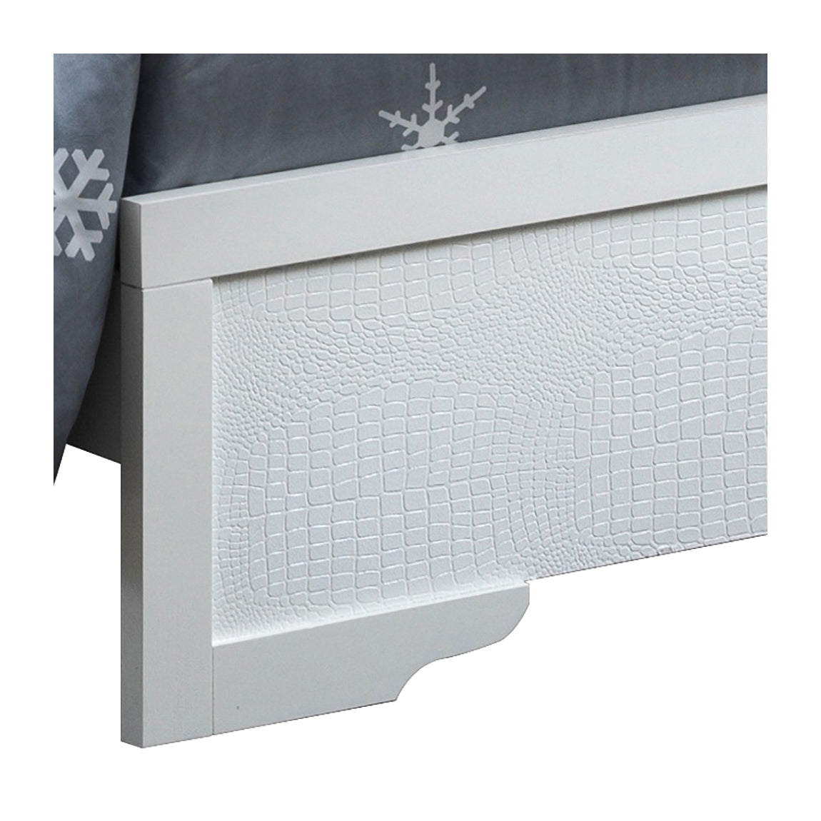 Lorana Bed