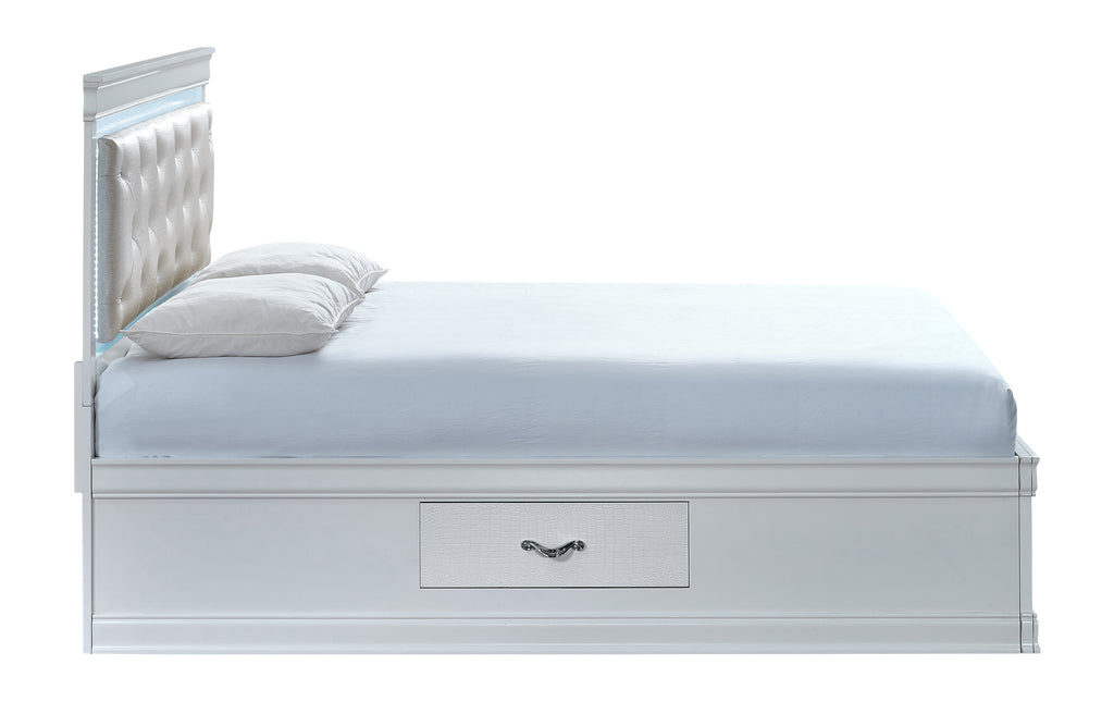 Lorana Bedroom Collection