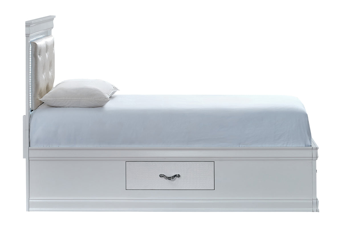 Lorana Bedroom Collection