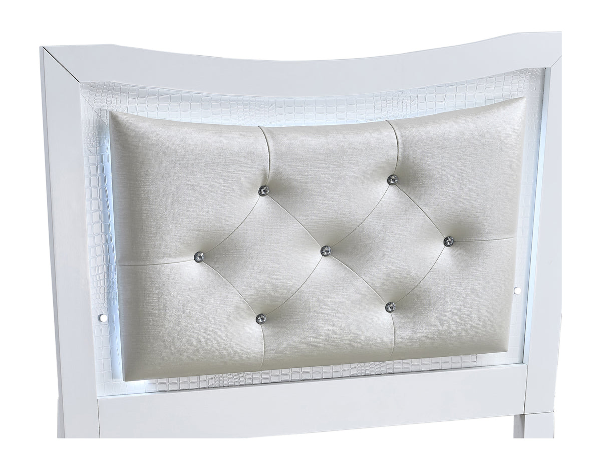 Lorana Bedroom Collection