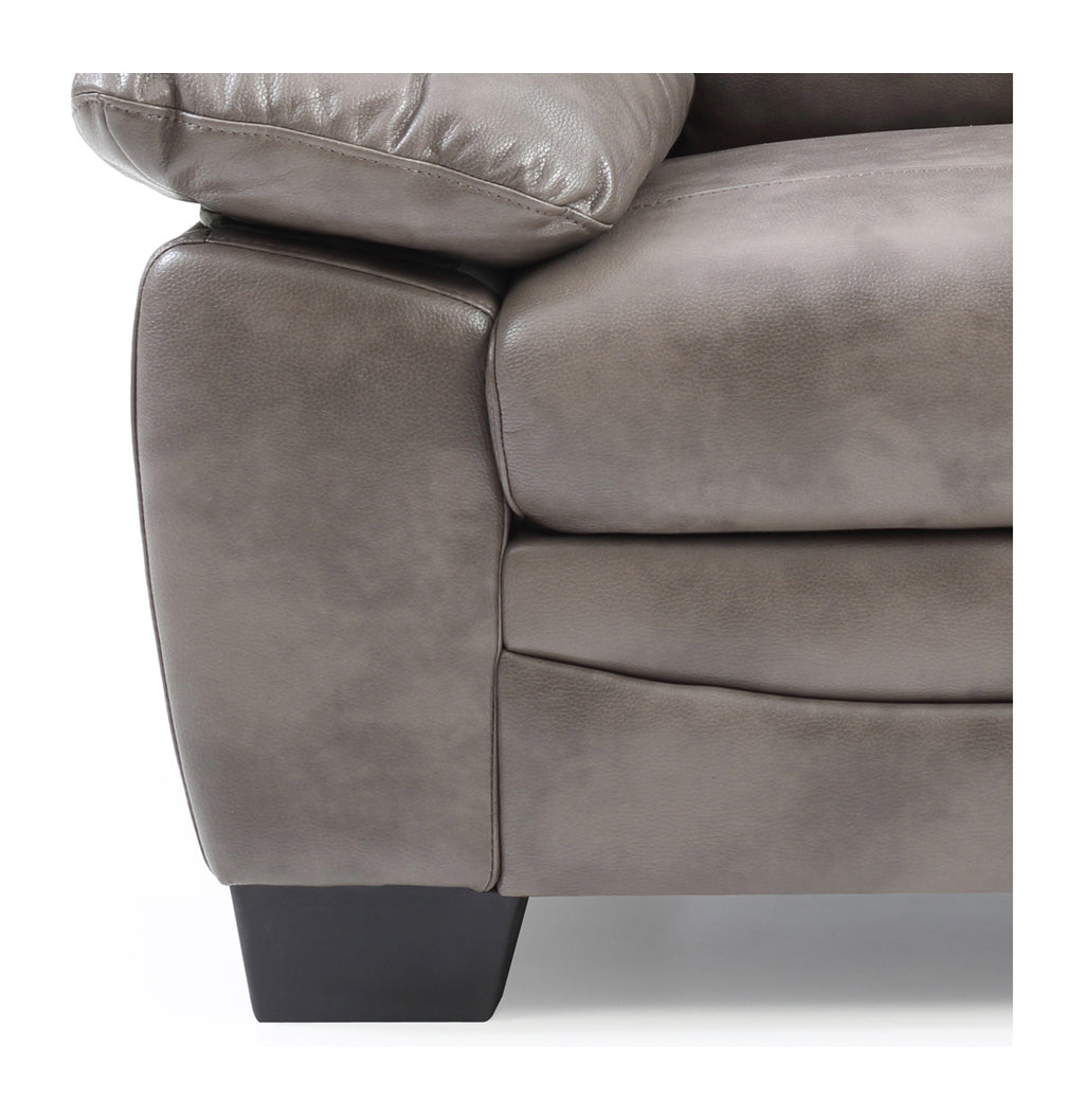 Marta Loveseat