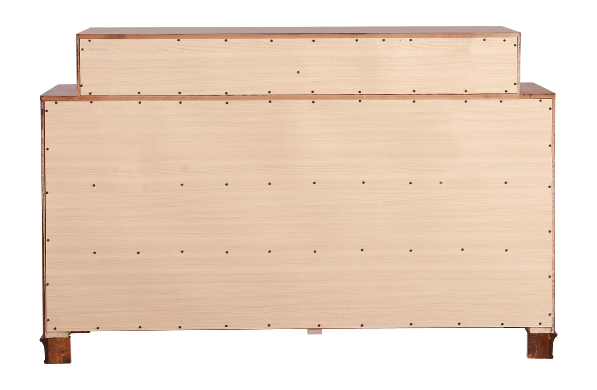 Lavita Dresser